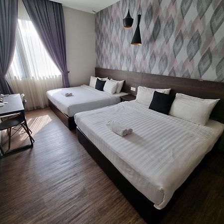 The Square Hotel Skudai Esterno foto