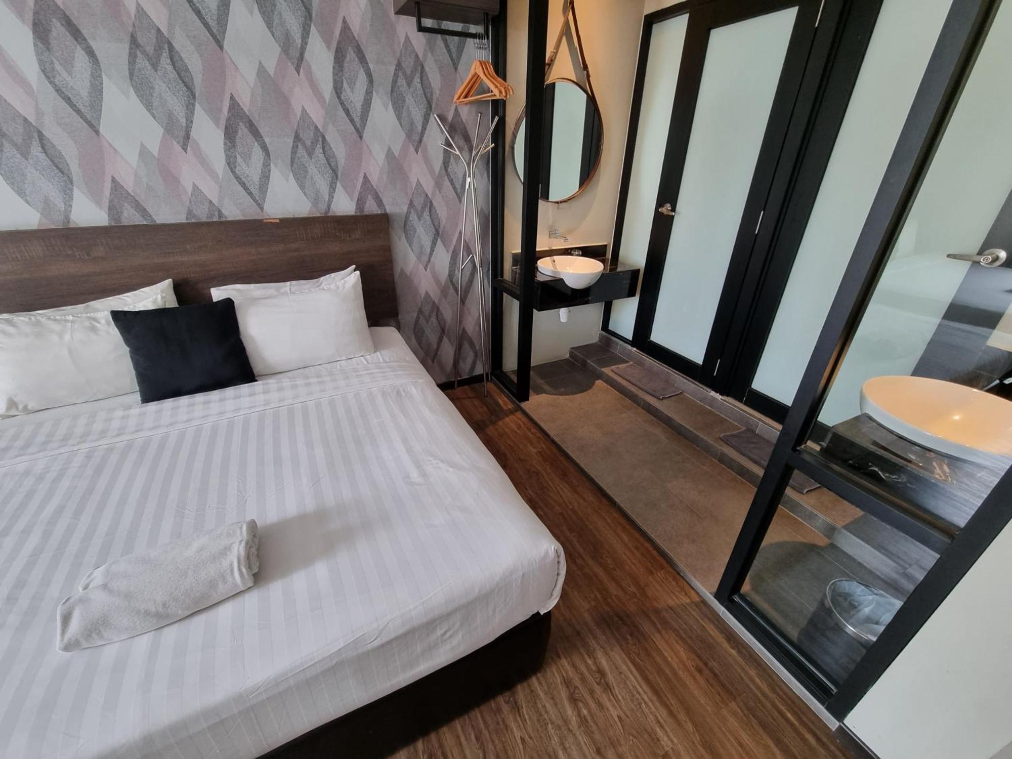 The Square Hotel Skudai Esterno foto